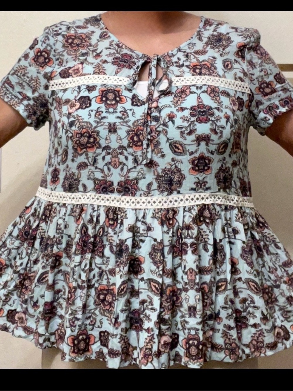 Tiered Blouse with Lace Accents 1X New with Tags